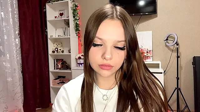 Snapshot of VallieBronstade chatting on 03-23-26, 05:39 VallieBronstade online show from 03-23-26, 05:39