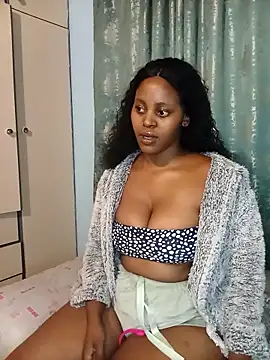 Snapshot of Sexypeaches chatting on 10-16-25, 05:25 Sexypeaches online show from 10-16-25, 05:25