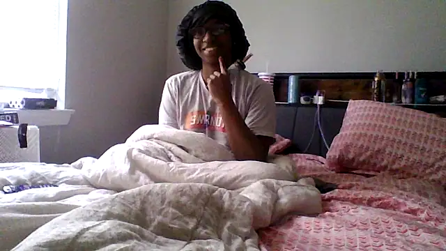 Snapshot of dezzidavill chatting on 02-21-26, 03:13 dezzidavill online show from 02-21-26, 03:13