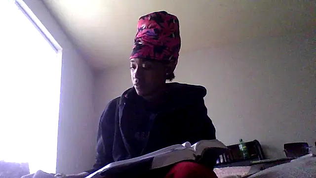 Snapshot of dezzidavill chatting on 03-23-26, 05:50 dezzidavill online show from 03-23-26, 05:50