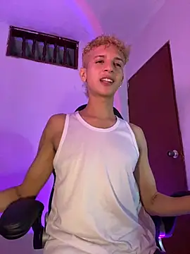 tylernova online show from 11-10-25, 04:22