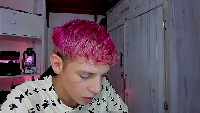 tylernova online show from 11-23-25, 03:39