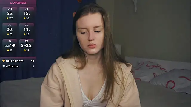 Snapshot of SunRinglein chatting on 11-14-25, 07:23 SunRinglein online show from 11-14-25, 07:23