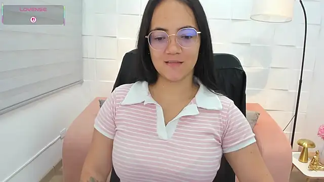 Snapshot of Sasha_Grace chatting on 05-16-26, 12:48 Sasha Grace online show from 05-16-26, 12:48