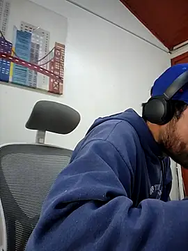 Snapshot of Nateskp_1 chatting on 10-14-25, 09:26 Nateskp 1 online show from 10-14-25, 09:26