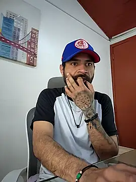 Snapshot of Nateskp_1 chatting on 10-16-25, 03:35 Nateskp 1 online show from 10-16-25, 03:35