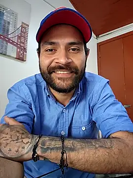 Snapshot of Nateskp_1 chatting on 10-19-25, 03:34 Nateskp 1 online show from 10-19-25, 03:34