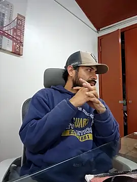 Snapshot of Nateskp_1 chatting on 10-20-25, 09:48 Nateskp 1 online show from 10-20-25, 09:48