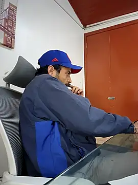 Snapshot of Nateskp_1 chatting on 11-10-25, 03:11 Nateskp 1 online show from 11-10-25, 03:11