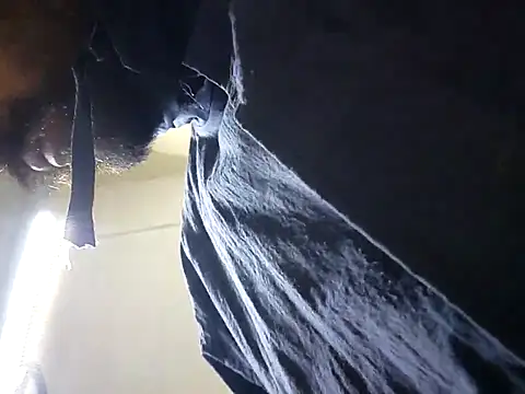 Snapshot of Nateskp_1 chatting on 11-21-25, 11:31 Nateskp 1 online show from 11-21-25, 11:31