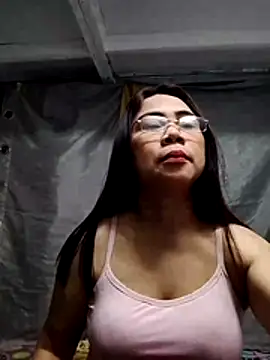 Snapshot of erma_joy chatting on 04-28-26, 08:47 erma joy online show from 04-28-26, 08:47