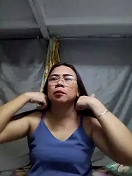 Snapshot of erma_joy chatting on 05-04-26, 09:33 erma joy online show from 05-04-26, 09:33