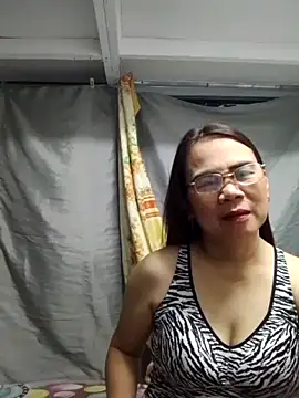 Snapshot of erma_joy chatting on 05-06-26, 10:31 erma joy online show from 05-06-26, 10:31