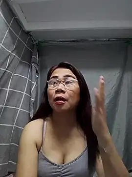 Snapshot of erma_joy chatting on 05-09-26, 10:15 erma joy online show from 05-09-26, 10:15