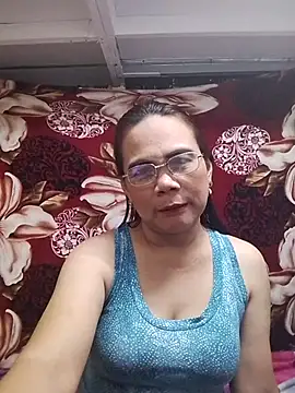 Snapshot of erma_joy chatting on 05-19-26, 01:56 erma joy online show from 05-19-26, 01:56