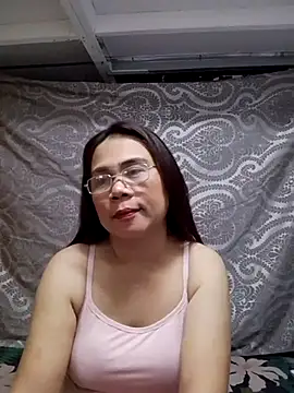 Snapshot of erma_joy chatting on 05-31-26, 07:37 erma joy online show from 05-31-26, 07:37