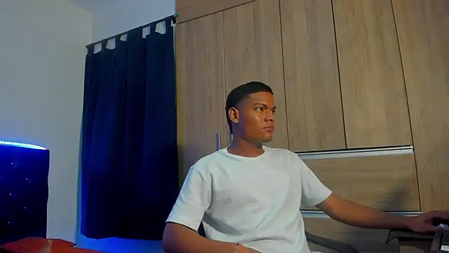 isaac master77 online show from 11-11-25, 02:55