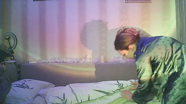 Snapshot of MoodieMira chatting on 02-04-26, 04:57 MoodieMira online show from 02-04-26, 04:57