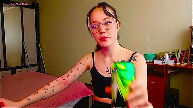 JennyRass online show from 01-12-26, 11:15