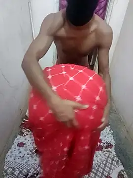 Snapshot of indian_Couple_1999 chatting on 10-13-25, 03:23 indian Couple 1999 online show from 10-13-25, 03:23