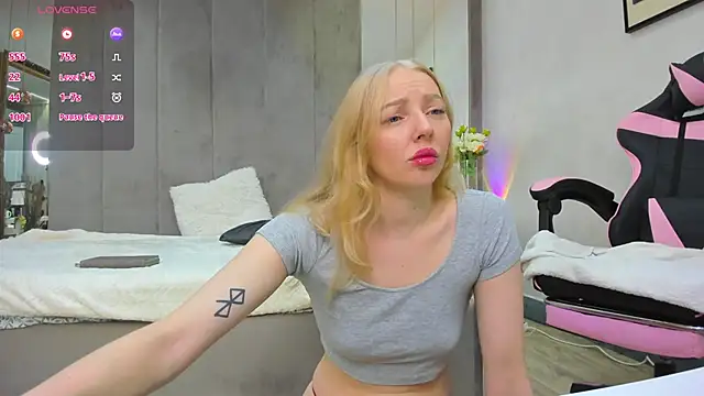 SundyRose online show from 11-15-25, 09:32