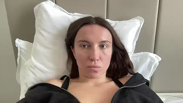 CArivora online show from 03-10-26, 11:48