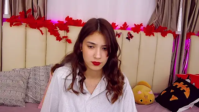 Snapshot of ArielLoove chatting on 11-01-25, 08:27 ArielLoove online show from 11-01-25, 08:27