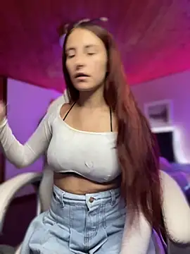 Im scarlett18 online show from 10-21-25, 03:46