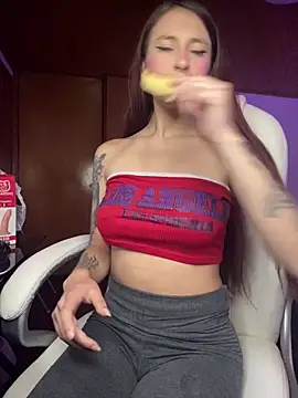 Im scarlett18 online show from 11-26-25, 10:33