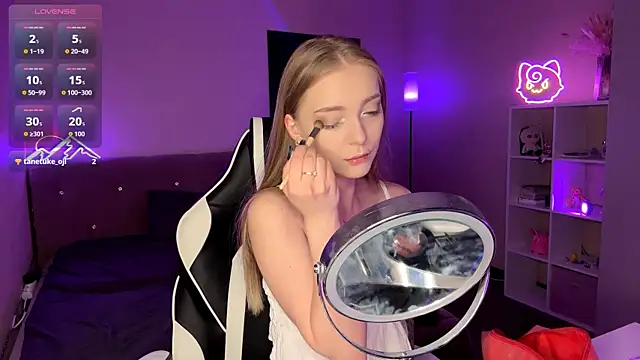 EvaPeace online show from 04-12-26, 01:27