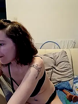 labellerose online show from 04-10-26, 05:06