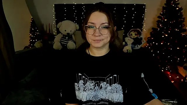 Snapshot of Briarx chatting on 12-19-25, 10:06 Briarx online show from 12-19-25, 10:06