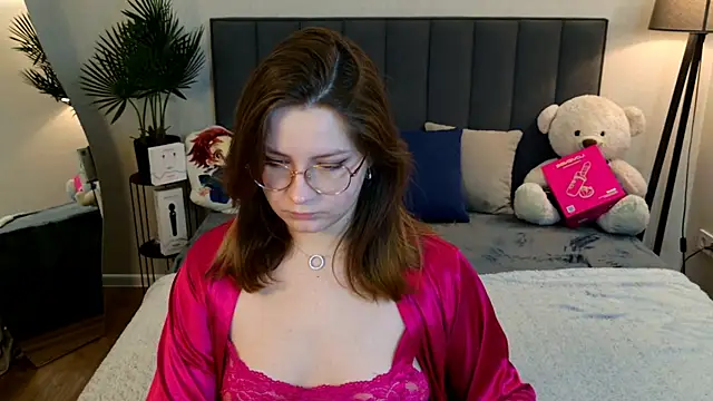 Snapshot of Briarx chatting on 02-16-26, 10:17 Briarx online show from 02-16-26, 10:17