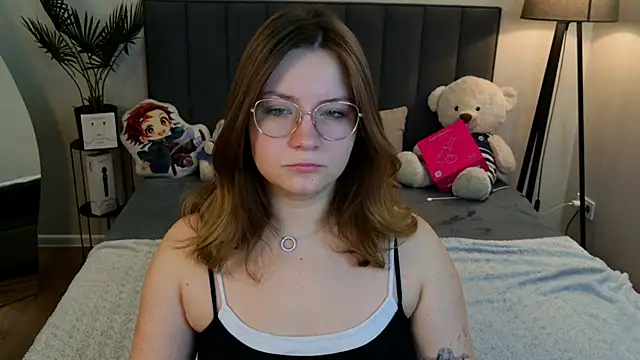 Snapshot of Briarx chatting on 02-28-26, 04:02 Briarx online show from 02-28-26, 04:02