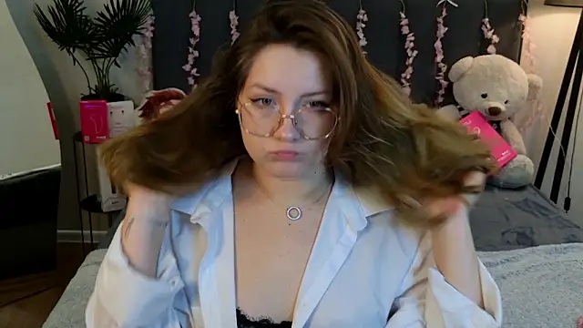 Snapshot of Briarx chatting on 03-04-26, 09:43 Briarx online show from 03-04-26, 09:43