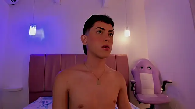 Iam criss09 online show from 12-05-25, 03:48