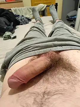 Snapshot of Miskolc1996 chatting on 11-17-25, 08:25 Miskolc1996 online show from 11-17-25, 08:25