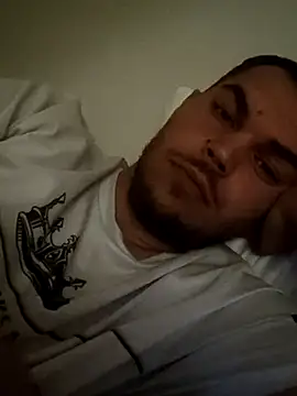 Snapshot of Alexszader36 chatting on 10-15-25, 07:47 Alexszader36 online show from 10-15-25, 07:47