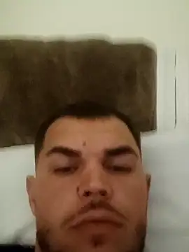 Snapshot of Alexszader36 chatting on 10-21-25, 10:21 Alexszader36 online show from 10-21-25, 10:21