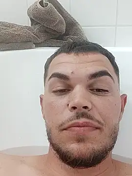 Snapshot of Alexszader36 chatting on 10-22-25, 06:51 Alexszader36 online show from 10-22-25, 06:51