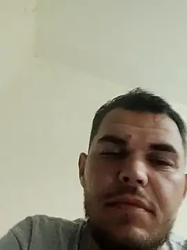 Snapshot of Alexszader36 chatting on 10-27-25, 09:19 Alexszader36 online show from 10-27-25, 09:19