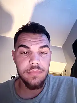 Snapshot of Alexszader36 chatting on 12-21-25, 12:29 Alexszader36 online show from 12-21-25, 12:29