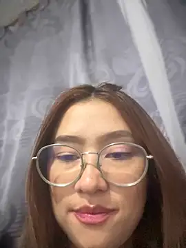 Snapshot of Lexxa_peach chatting on 10-17-25, 05:10 Lexxa peach online show from 10-17-25, 05:10