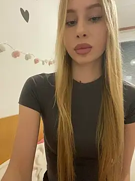 Snapshot of RemyStyles chatting on 03-01-26, 10:45 RemyStyles online show from 03-01-26, 10:45