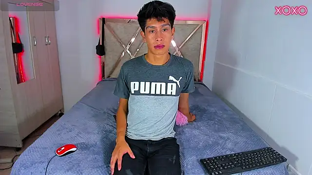 Jacovo2002 online show from 10-19-25, 02:34