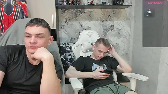 Snapshot of MIKE_GOD19 chatting on 02-12-26, 04:24 MIKE GOD19 online show from 02-12-26, 04:24