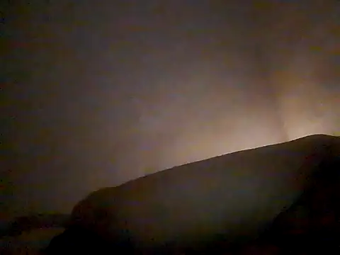 Snapshot of jjLARAY chatting on 11-15-25, 01:47 jjLARAY online show from 11-15-25, 01:47