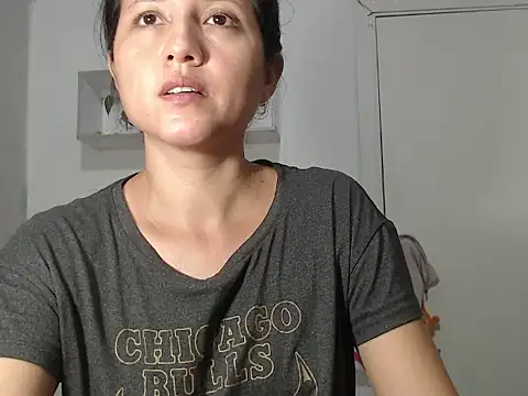 Renata Rivas online show from 02-19-26, 03:35