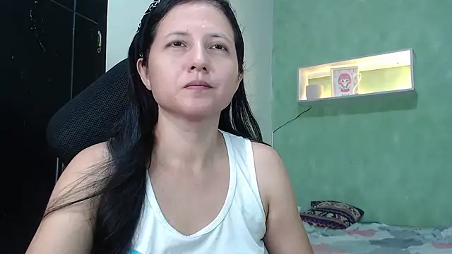 Renata Rivas online show from 07-17-26, 04:19