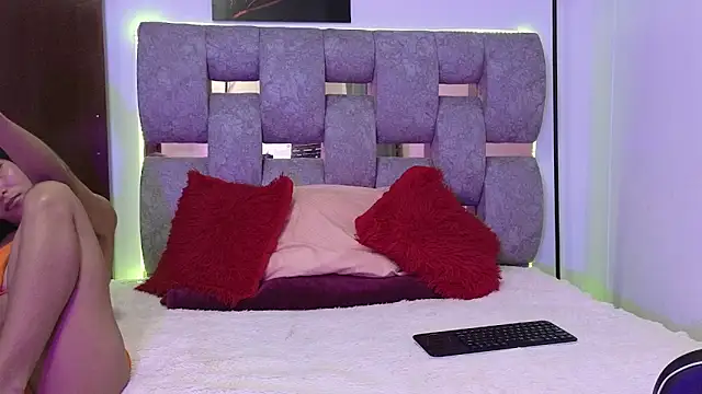 alix kitty online show from 11-19-25, 08:09